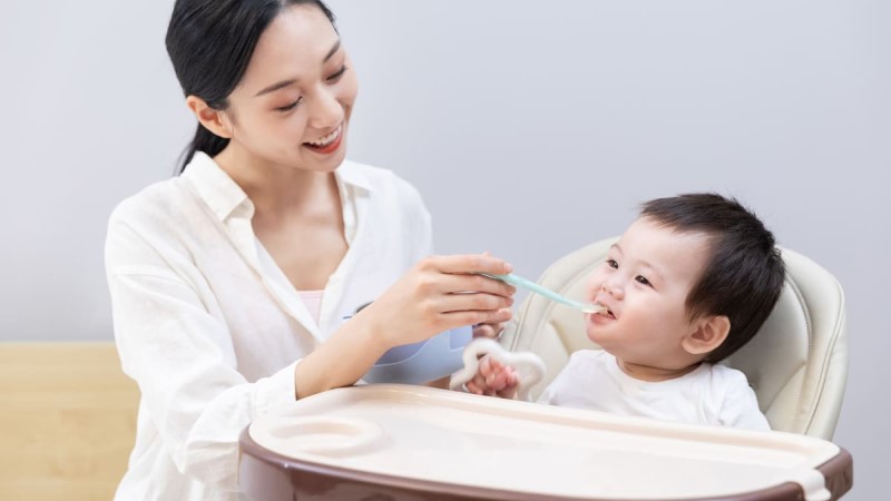 Trông trẻ cho người quen