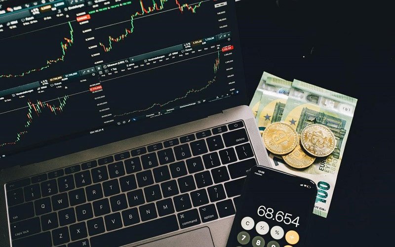 Chứng khoán là một trong những kênh kiemtien online có sức hấp dẫn mạnh mẽ