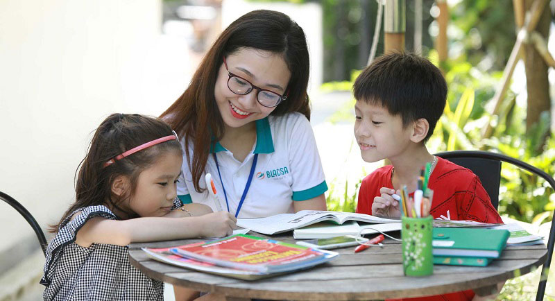 Cách kiếm tiền online cho học sinh cấp 2: Dạy Gia Sư Tại Nhà