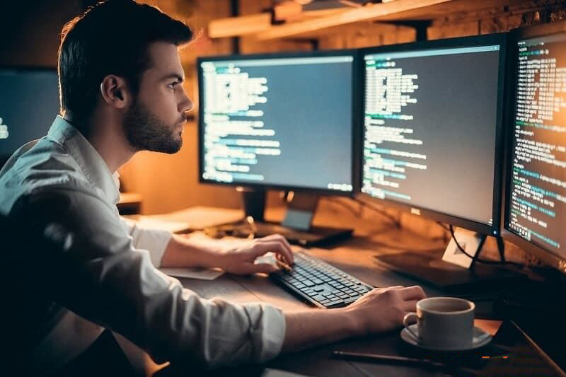 Tích lũy kiến thức và kinh nghiệm thực tiễn