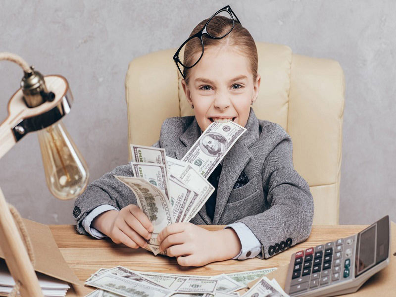 Việc bắt đầu từ một công việc nhỏ giúp học sinh phát triển tư duy trưởng thành và hiểu sâu hơn về giá trị của tiền bạc