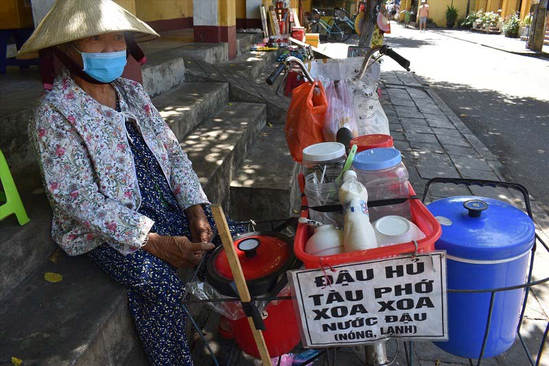 Chè, tào phớ: một mô hình kinh doanh hàng rong phù hợp, đặc biệt vào mùa hè