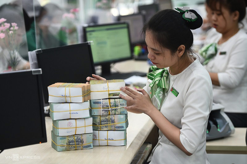 Nghề lương cao cho nữ - Nhân viên Ngân hàng