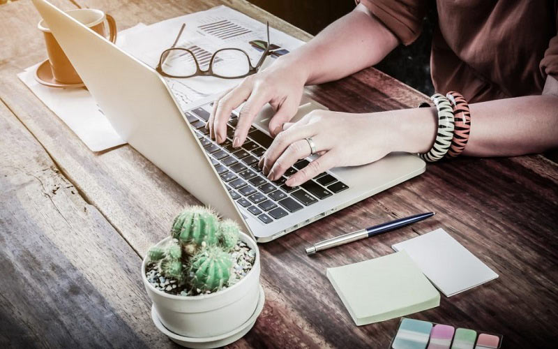 Nếu bạn có khả năng viết và muốn làm việc tại nhà để kiếm thêm thu nhập, việc làm content/copywriter là lựa chọn tốt