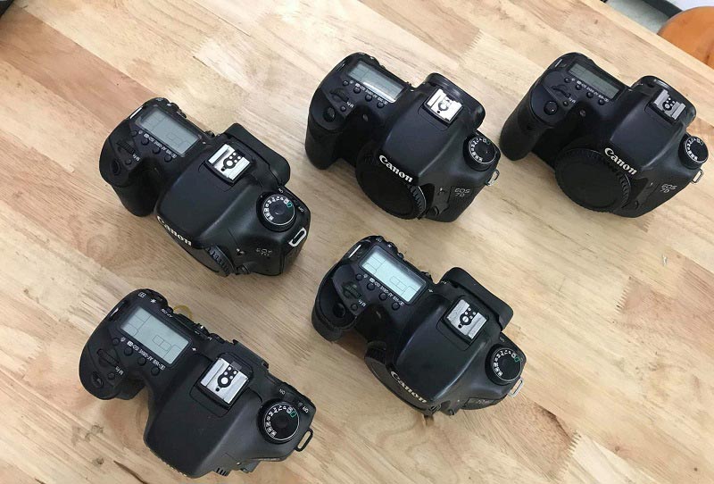 Hợp tác với các cửa hàng bán máy ảnh